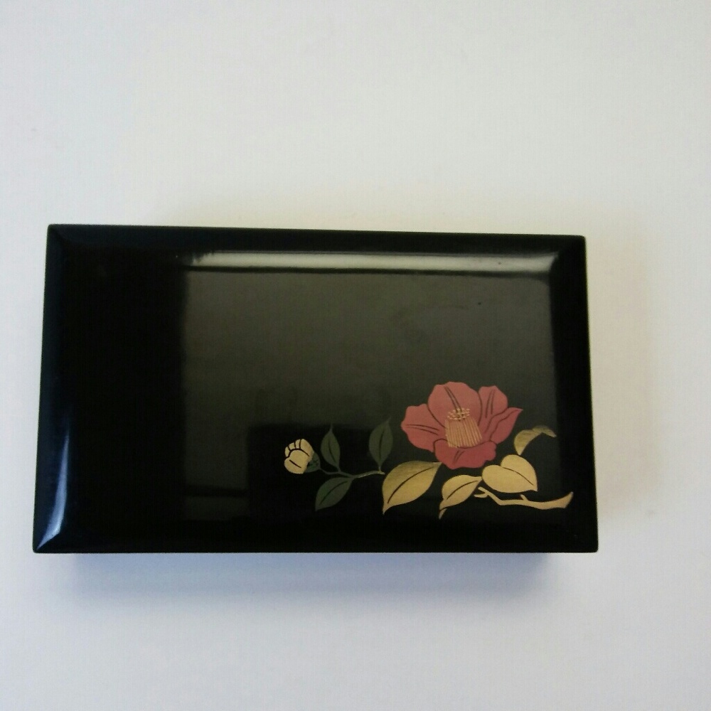 Vintage 1983 Japanese Lined Jewelry Box with Lid - Picture 3 of 3